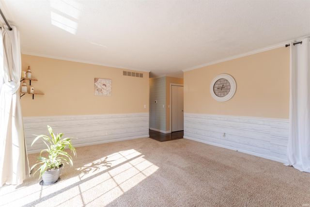 6713 Lincoln Avenue, Evansville, IN 47715