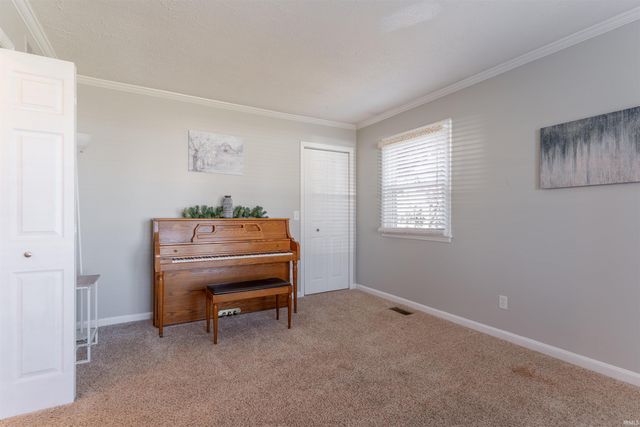 6713 Lincoln Avenue, Evansville, IN 47715