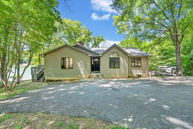 194-220 Kings WAY, Wirtz, VA 24184