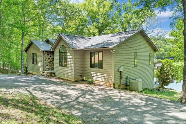 194-220 Kings WAY, Wirtz, VA 24184