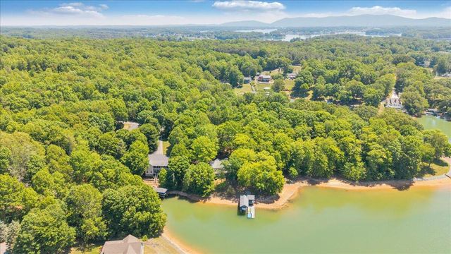 194-220 Kings WAY, Wirtz, VA 24184