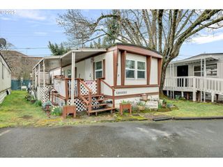 16745 Se DIVISION St 49, Portland, OR 97236