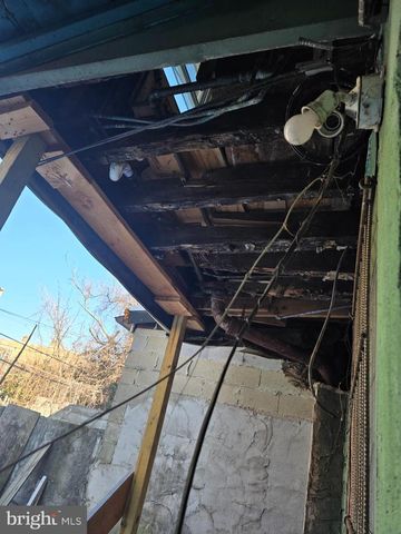 2337 W SERGEANT ST, Philadelphia, PA 19132