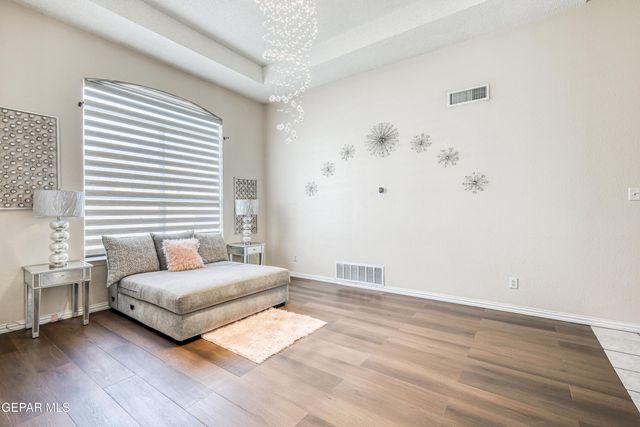 1448 SALLY RAY Way, El Paso, TX 79936