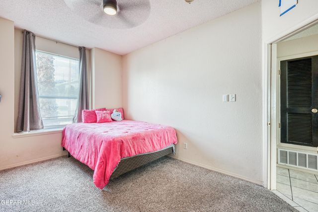 1448 SALLY RAY Way, El Paso, TX 79936