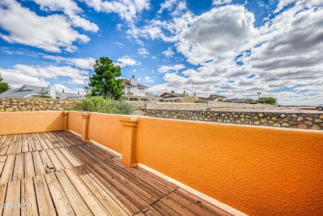 1448 SALLY RAY Way, El Paso, TX 79936
