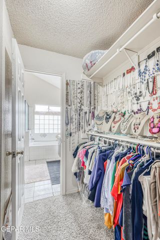 1448 SALLY RAY Way, El Paso, TX 79936