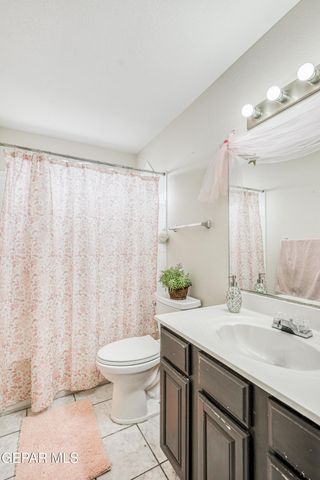 1448 SALLY RAY Way, El Paso, TX 79936