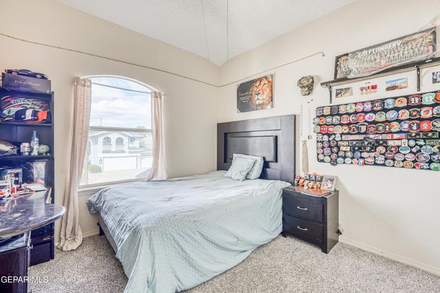 1448 SALLY RAY Way, El Paso, TX 79936