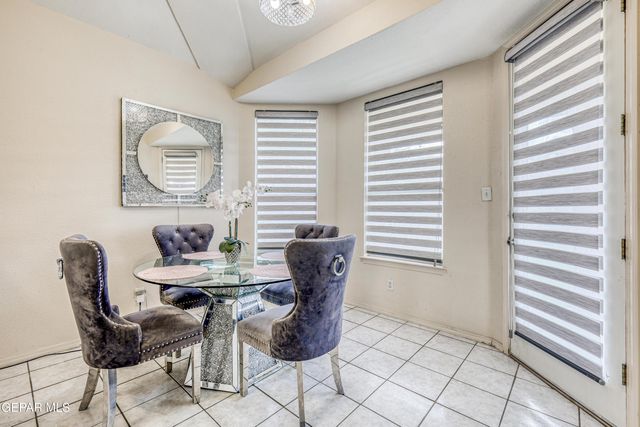 1448 SALLY RAY Way, El Paso, TX 79936