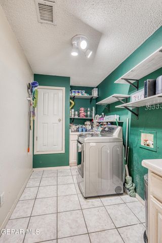 1448 SALLY RAY Way, El Paso, TX 79936