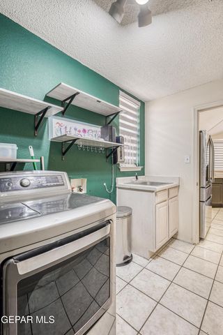 1448 SALLY RAY Way, El Paso, TX 79936