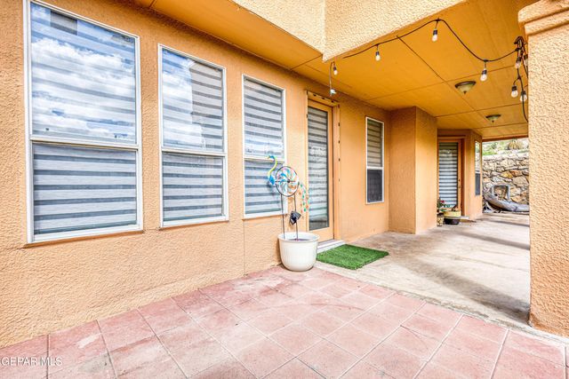 1448 SALLY RAY Way, El Paso, TX 79936