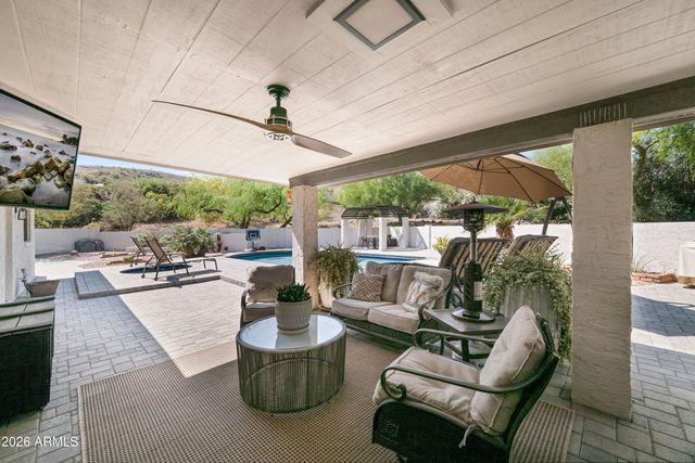 529 W WOOD Drive, Phoenix, AZ 85029