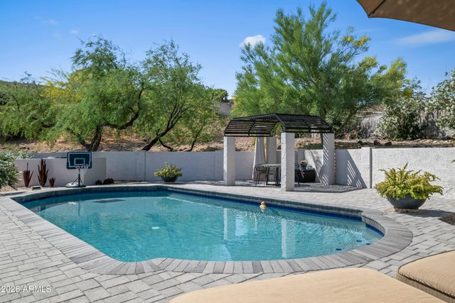 529 W WOOD Drive, Phoenix, AZ 85029