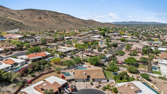 529 W WOOD Drive, Phoenix, AZ 85029