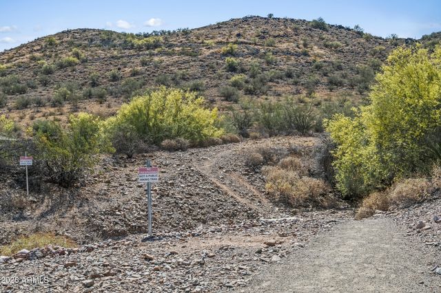 529 W WOOD Drive, Phoenix, AZ 85029