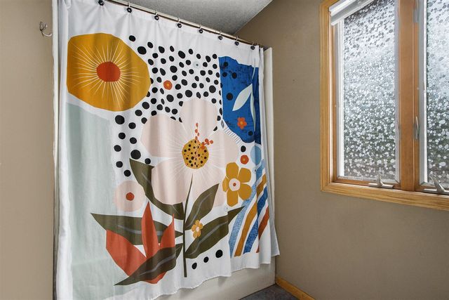 272 Fairway Court, Plainwell, MI 49080