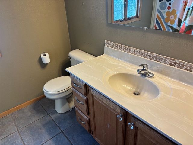 272 Fairway Court, Plainwell, MI 49080