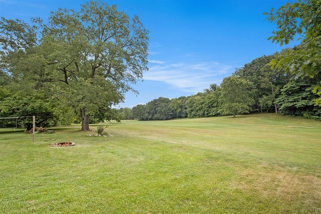 272 Fairway Court, Plainwell, MI 49080