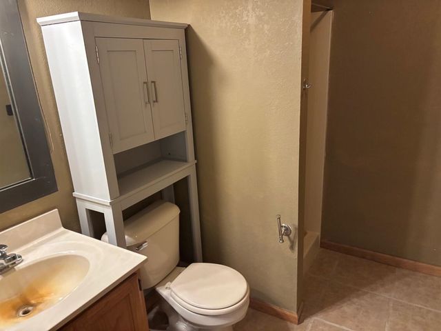 272 Fairway Court, Plainwell, MI 49080