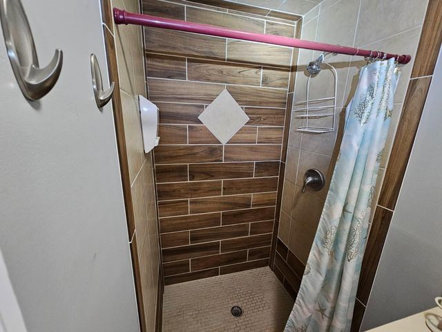 2459 NE Hickory Avenue, Jensen Beach, FL 34957