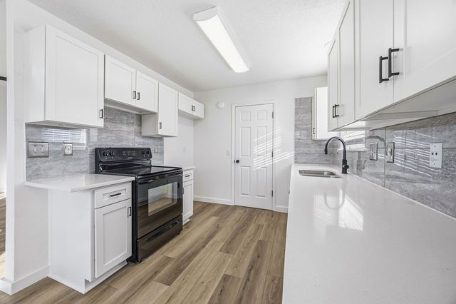 814 SE Jon Drive, Bentonville, AR 72712