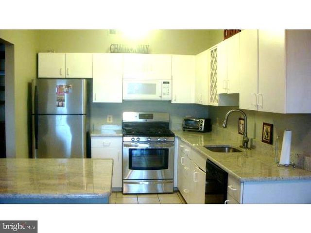 812 EAGLES CHASE DR, Lawrenceville, NJ 08648