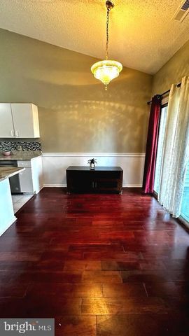 812 EAGLES CHASE DR, Lawrenceville, NJ 08648