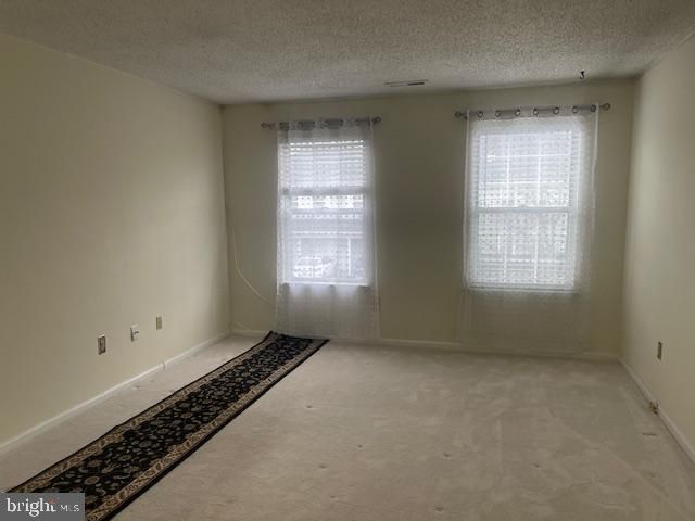 812 EAGLES CHASE DR, Lawrenceville, NJ 08648