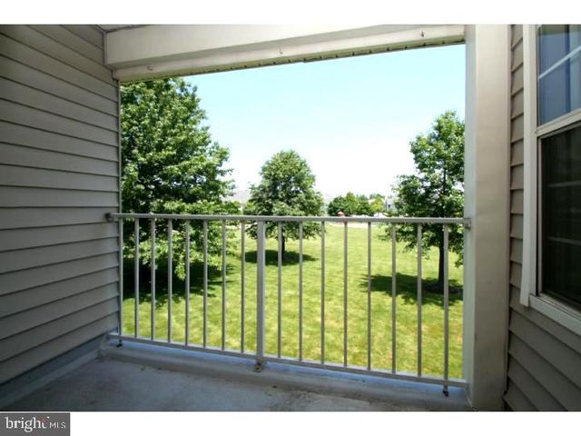 812 EAGLES CHASE DR, Lawrenceville, NJ 08648