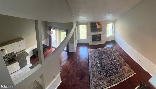 812 EAGLES CHASE DR, Lawrenceville, NJ 08648