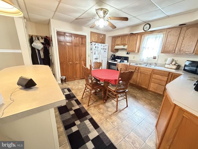 129 E RIDGE ST, Coaldale, PA 18218