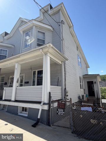 129 E RIDGE ST, Coaldale, PA 18218