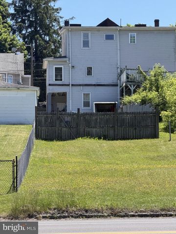 129 E RIDGE ST, Coaldale, PA 18218