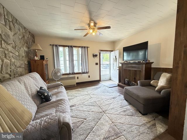 129 E RIDGE ST, Coaldale, PA 18218