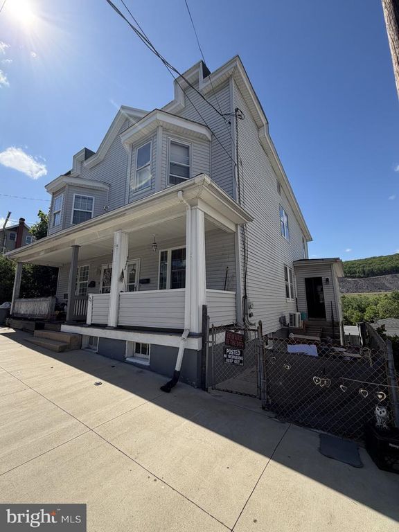 129 E RIDGE ST, Coaldale, PA 18218