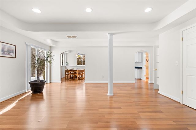 1649 Chapleau Drive, Ann Arbor, MI 48103