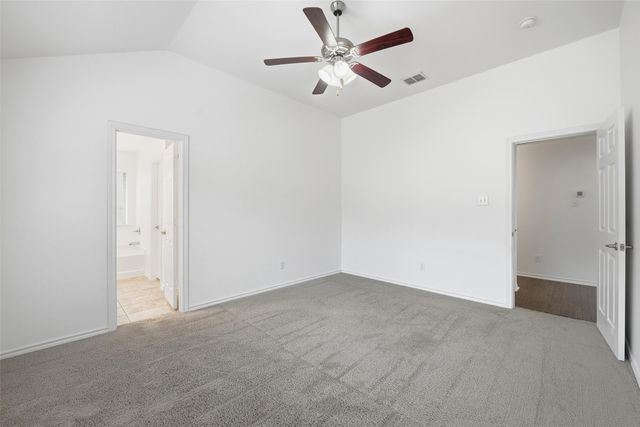 10844 Live Oak Creek Drive, Fort Worth, TX 76108