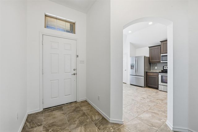 10844 Live Oak Creek Drive, Fort Worth, TX 76108