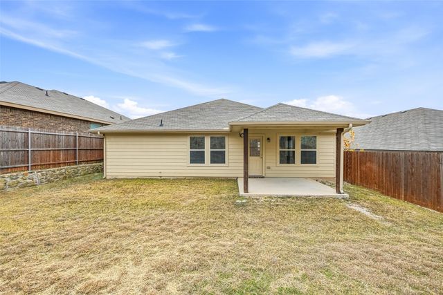 10844 Live Oak Creek Drive, Fort Worth, TX 76108