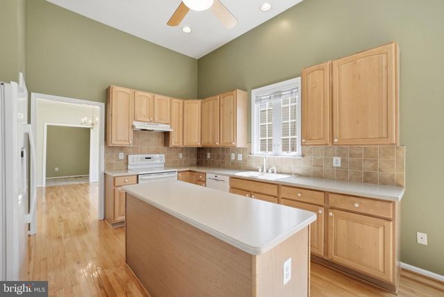 6344 AVINGTON PL, Gainesville, VA 20155