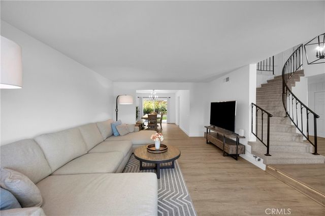 26541 Valpariso, Mission Viejo, CA 92691