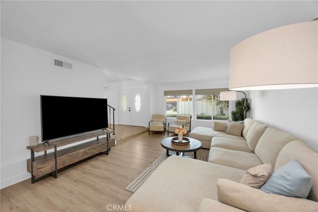 26541 Valpariso, Mission Viejo, CA 92691