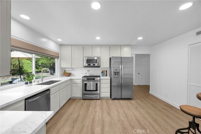 26541 Valpariso, Mission Viejo, CA 92691