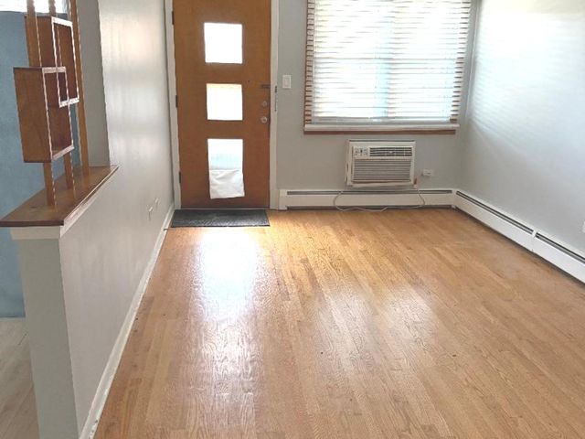 8407 W Dempster Street 2, Niles, IL 60714