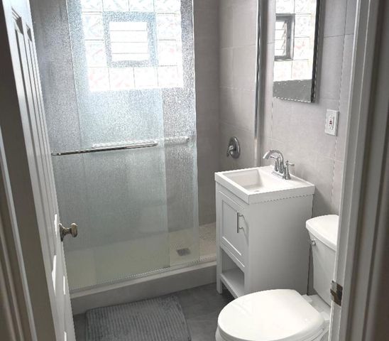8407 W Dempster Street 2, Niles, IL 60714
