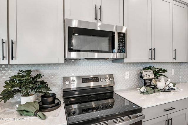 1774 CARNELIAN Street, Deland, FL 32720