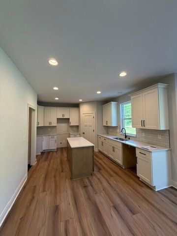 1344 Mohican TRAIL, Waukesha, WI 53189