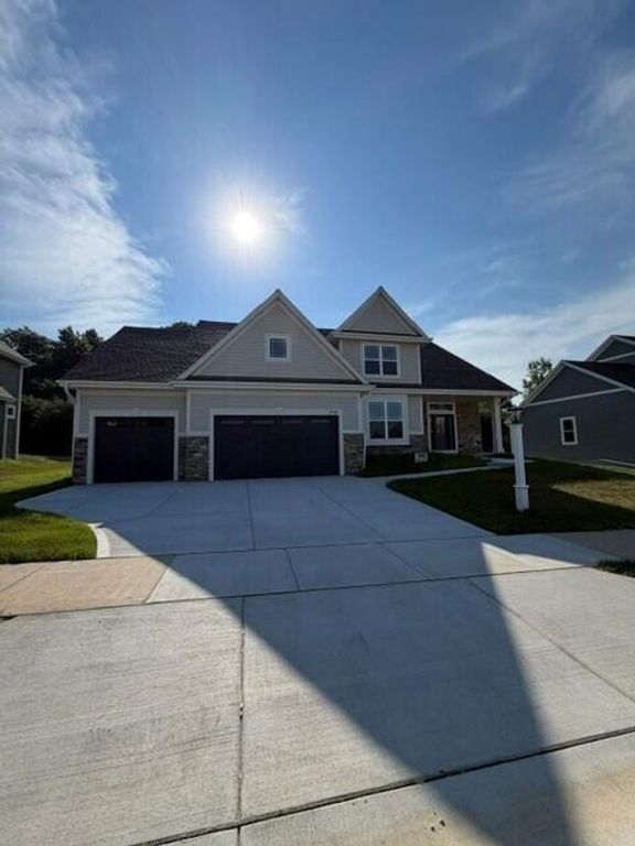 1344 Mohican TRAIL, Waukesha, WI 53189